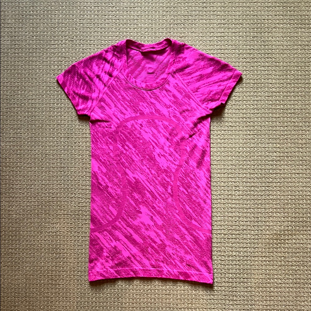 Lululemon Swifly Tech Short Sleeve Pink Top - Size 4